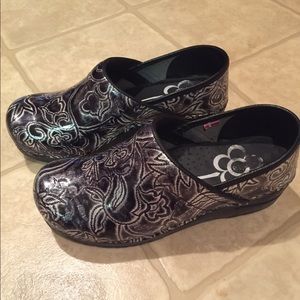 Sanita nursing clogs